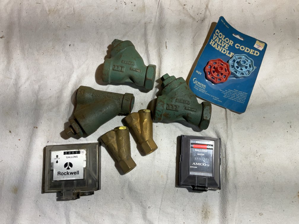 Cast and brass pipeline Y style strainers, meters