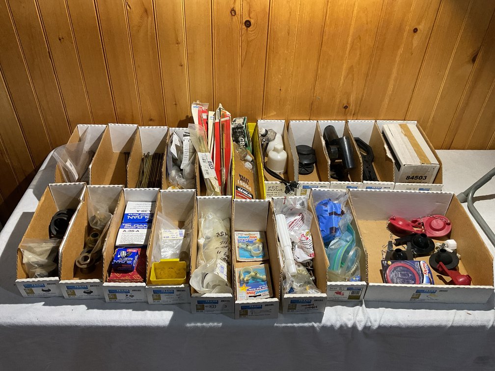 Large amount, toilet repair items