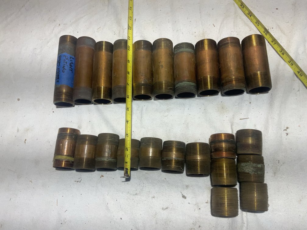 1 1/4” brass pipe nipples