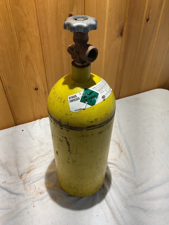 Nitrogen tank
