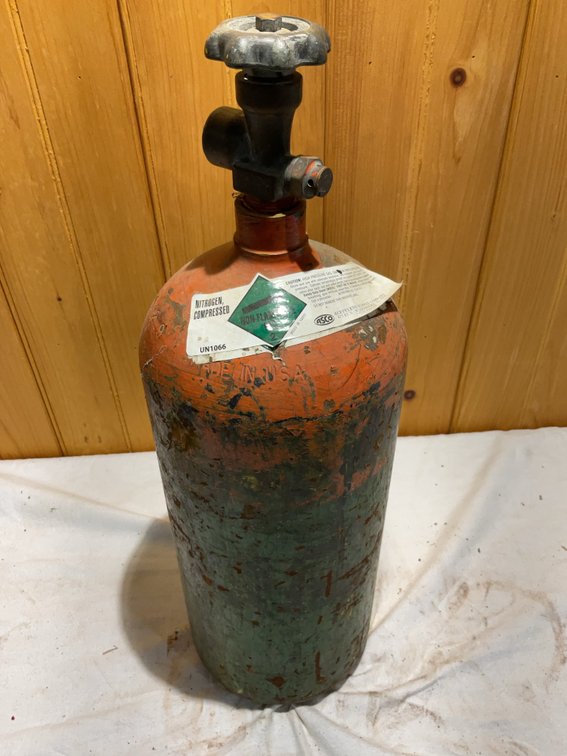 Nitrogen tank