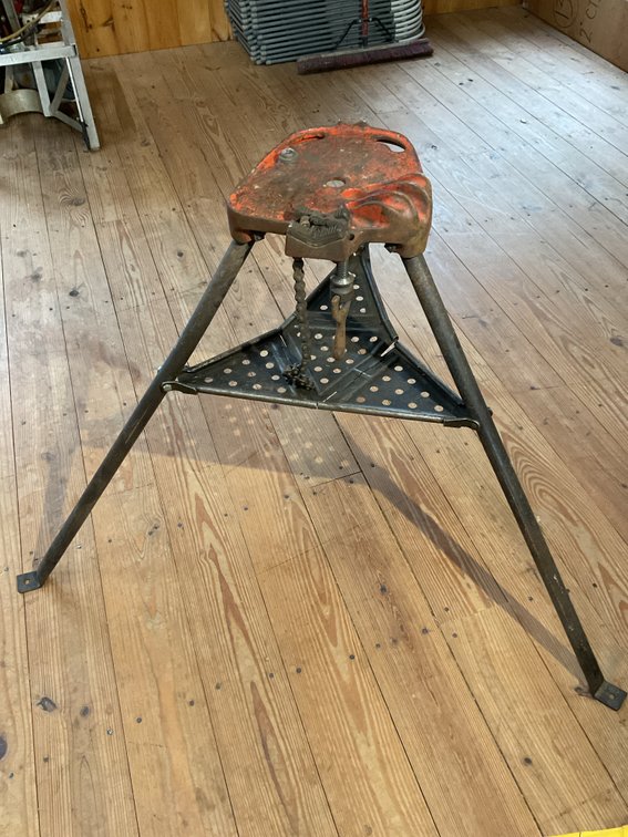 Ridgid number 45 tristand with chain tightener