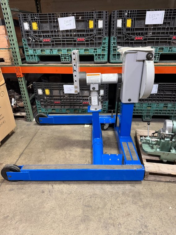 Engine Stand with Universal Mounting Plate