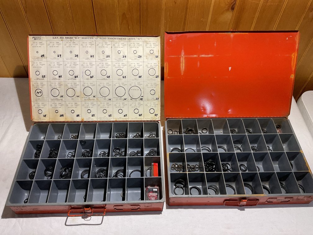 2 organizers with O-rings