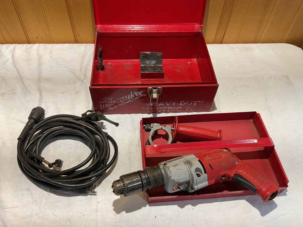 Milwaukee 1/2” heavy duty magnum hammer drill