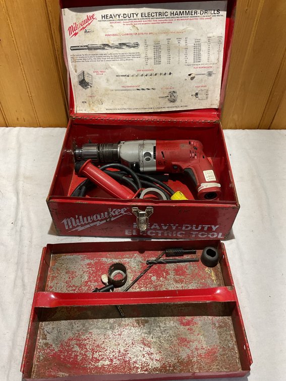 Milwaukee 1/2” heavy duty magnum hammer drill