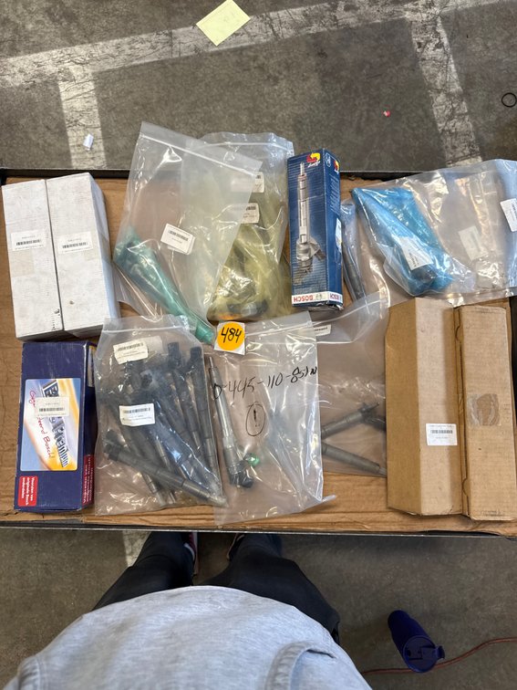 Lot of 26x Mixed Bosch Common Rail Injectors