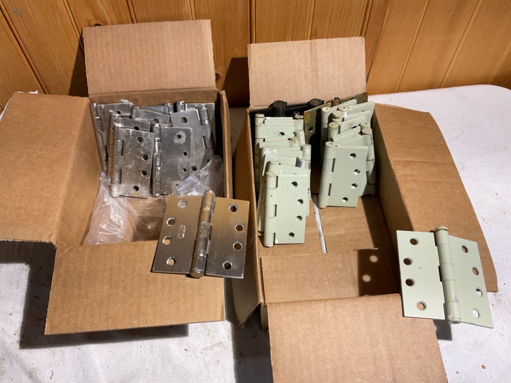 Heavy duty hinges