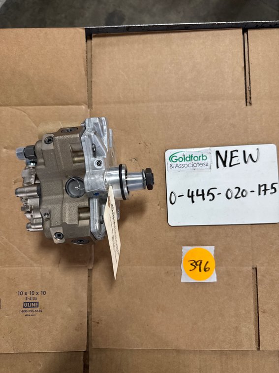 0-445-020-175 (0-445-020-007 ; 0-986-437-341) New Bosch Common Rail Injection Pump fits CASE DAF Ford Iveco Nefaz New Holland Paz Pavlovo VW engine