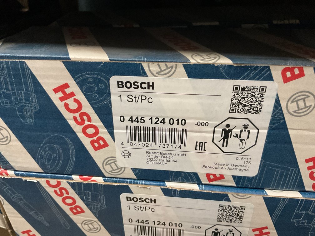 (6 x bid) New Bosch Fuel Injector, Navistar MaxxForce 13