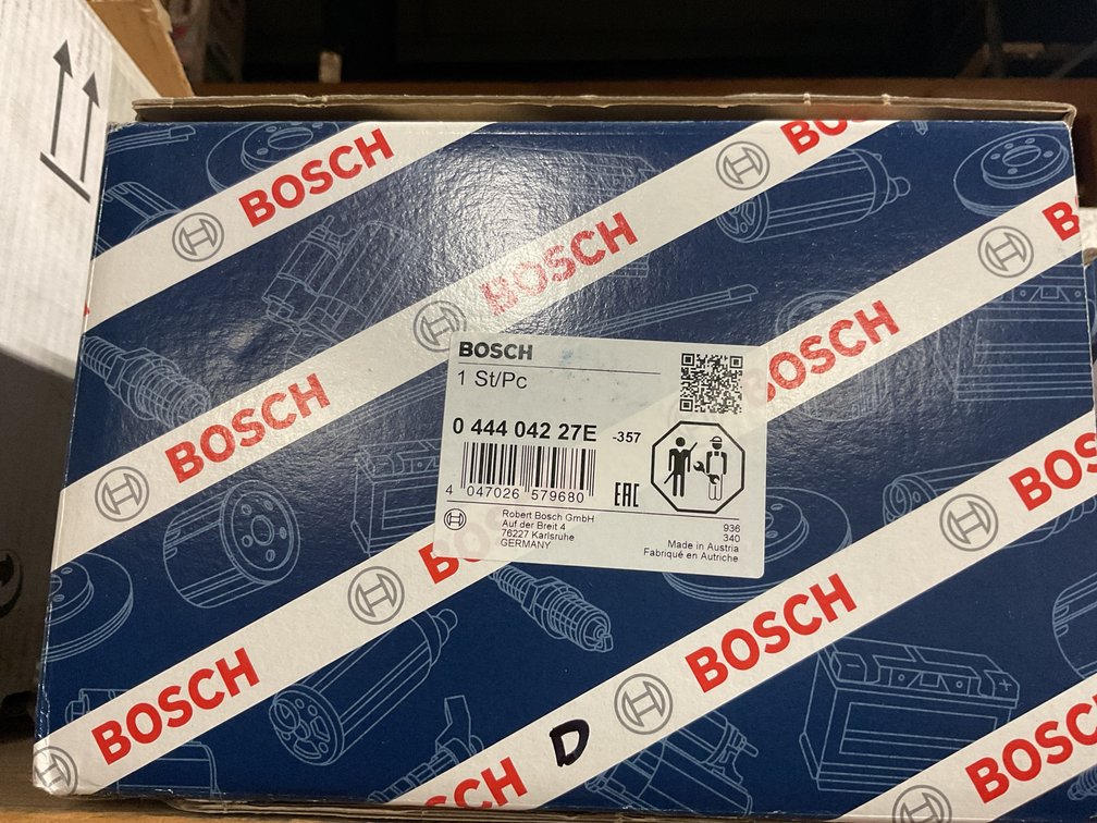 Bosch New DEF Fluid Pump, Mack & Volvo Truck D11 / D13