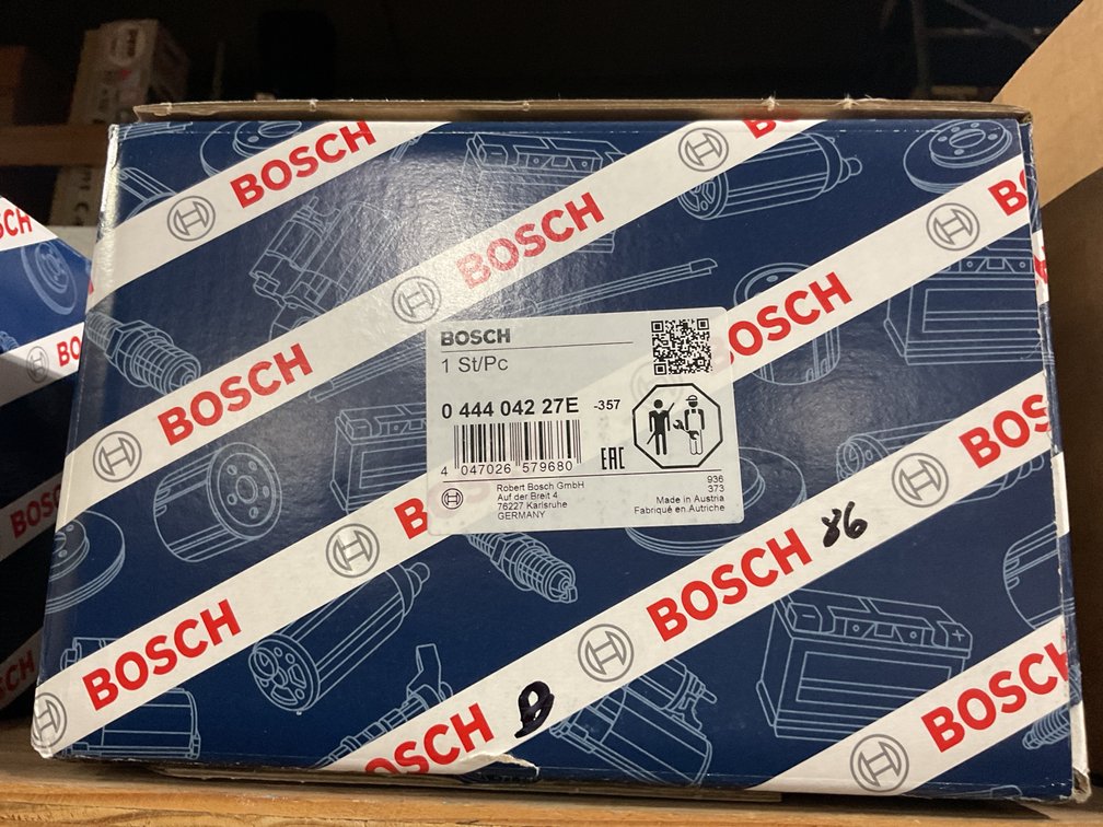 Bosch New DEF Fluid Pump, Mack & Volvo Truck D11 / D13