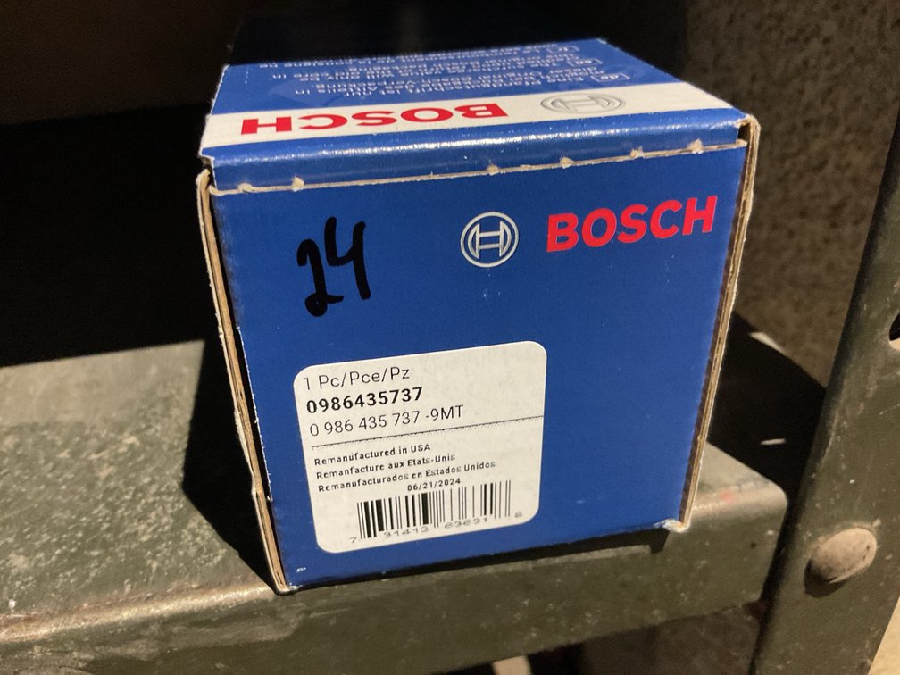 Reman Fuel Injector, in 4.2 Detroit DD15 & 16 0986435737 0986435539