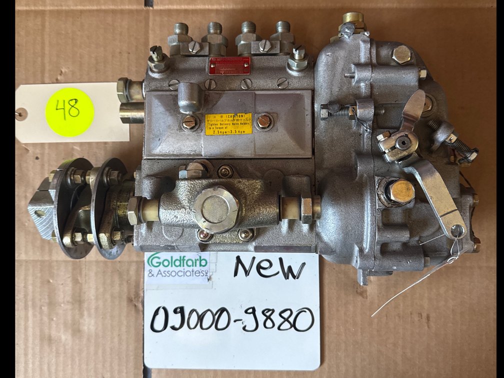 090000-9880 (6114-71-1101; NP-PE4A90C420RND988; 1Q0011; 100011) New NipponDenso 4 Cylinder Injection Pump Fits Komatsu 4D130 Diesel Engine
