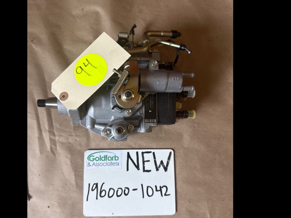 196000-1042 (8971388422) New Denso VE4 Injection Pump fits Isuzu Engine