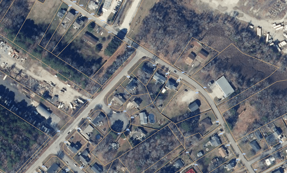 Lot 6 - Bells Mill Rd. (Behind 965 Bells Mill Rd.)