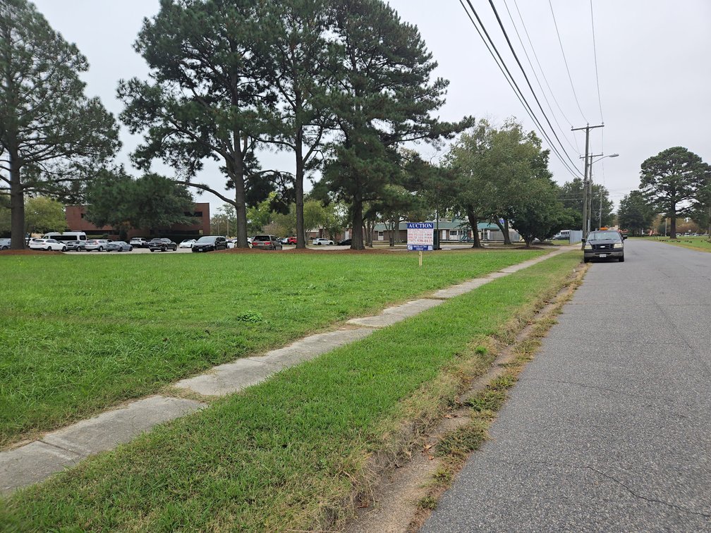 Lot 9 - Oak Moss Ct. (Right of 4053 Oak Moss Ct.)