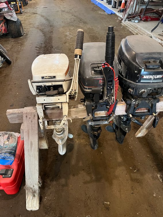 Lot 3 - 9.9 Boat Motors