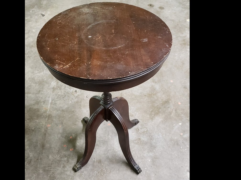 Wooden Round Top Table Stand