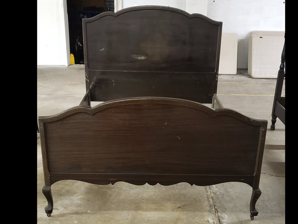 Vintage Full Size Wood Bed