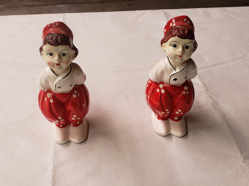 Male/Female Dutch Ceramic Set