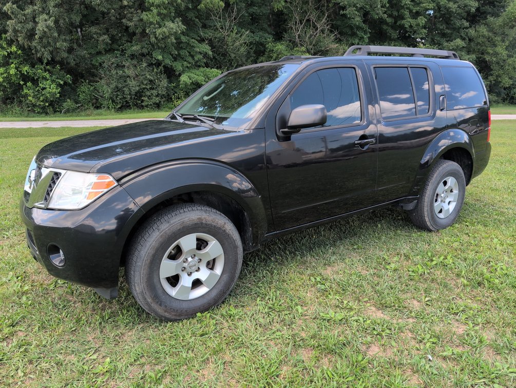 2011 Nissan Pathfinder Multipurpose Vehicle (MPV)