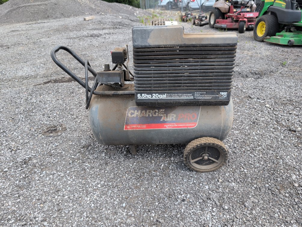 Devilbiss 220 Portable Air Compressor