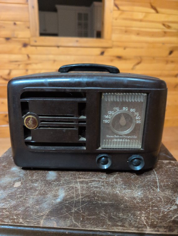 Vintage Emerson Radio