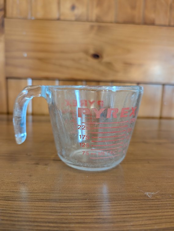 Vintage Pyrex 508 Measuring Cup