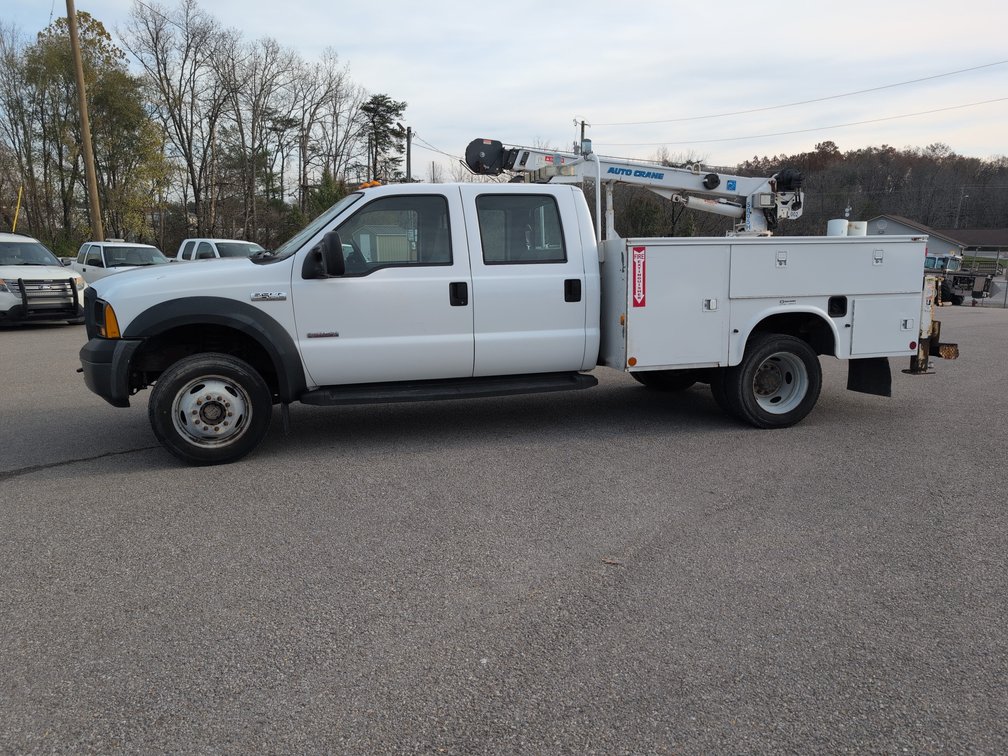 2006 Ford F-550 Truck