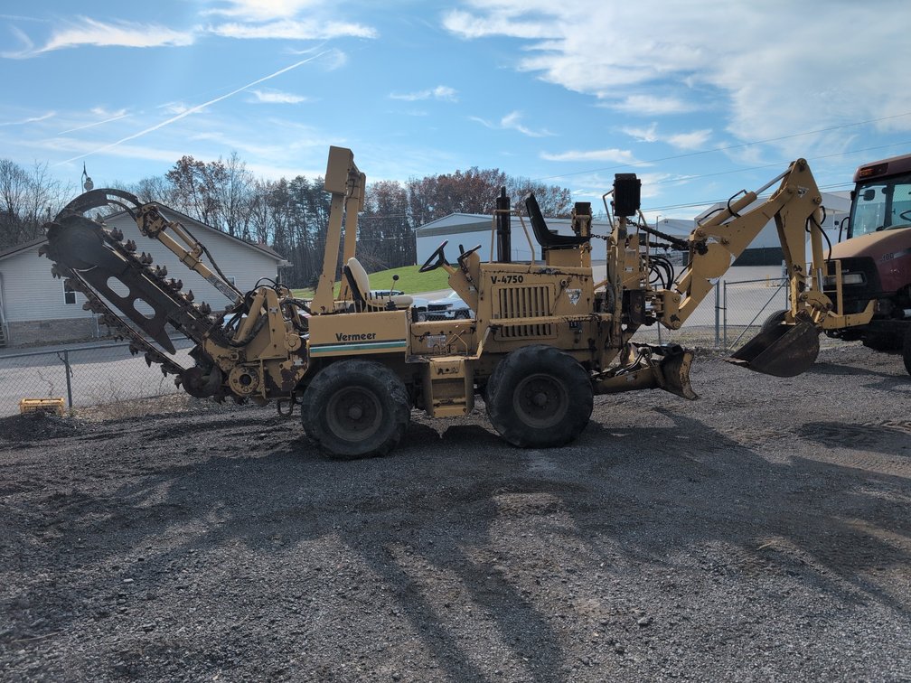 Vermeer V-4750 trencher 