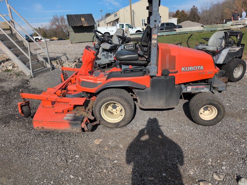 Kubota F3680 mower