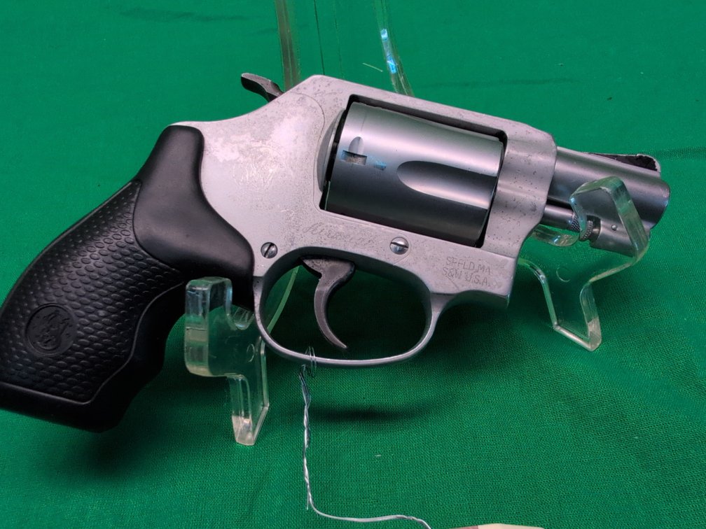 Smith & Wesson  637-2  .38