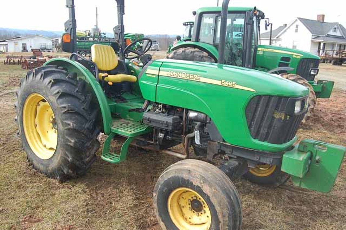 John Deere 5425