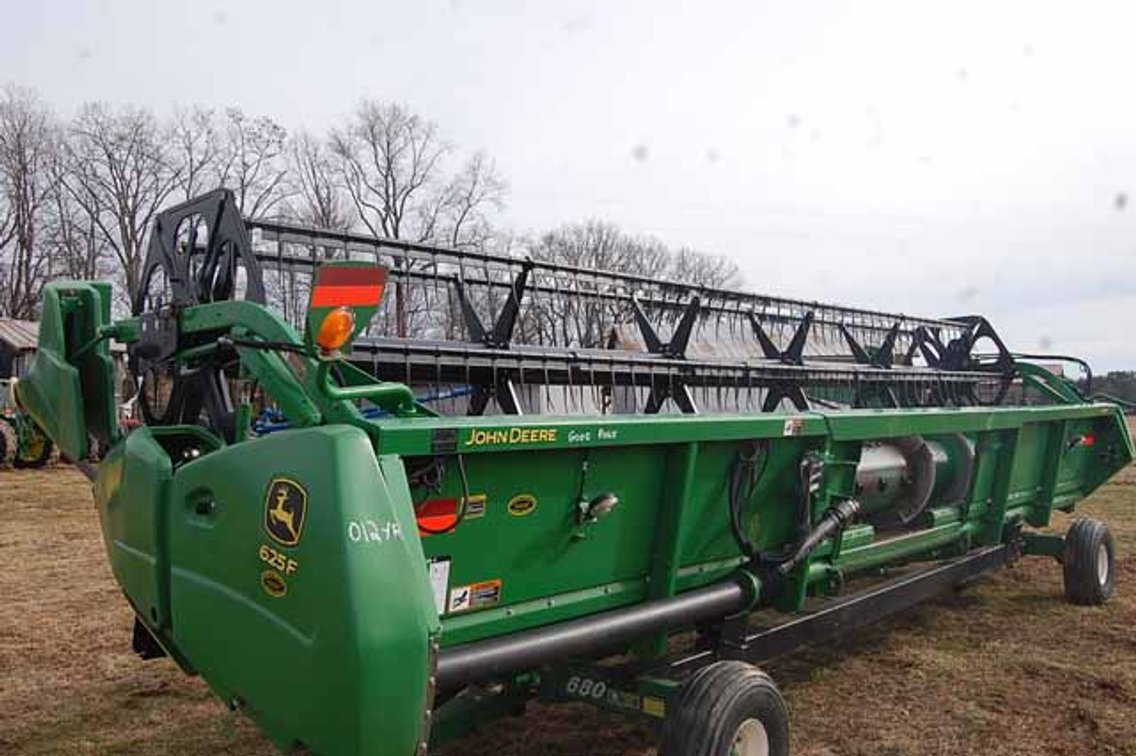 John Deere 625F