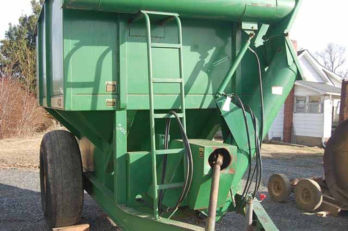 John Deere 400