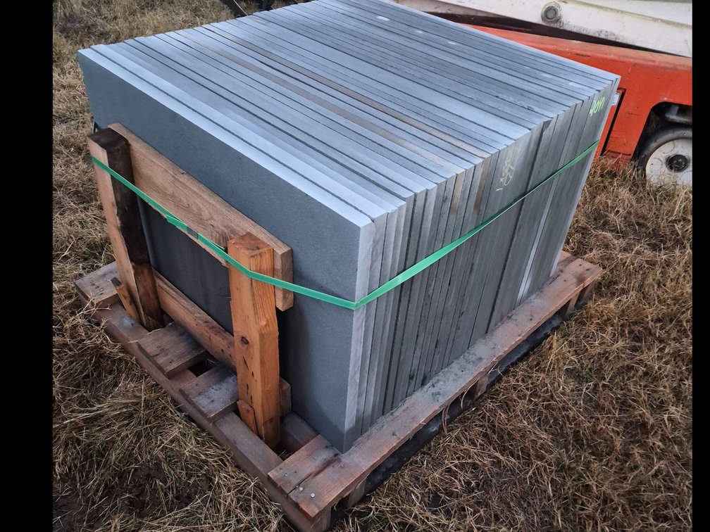 24x36x1 thermal bluestone ( 210 square feet)