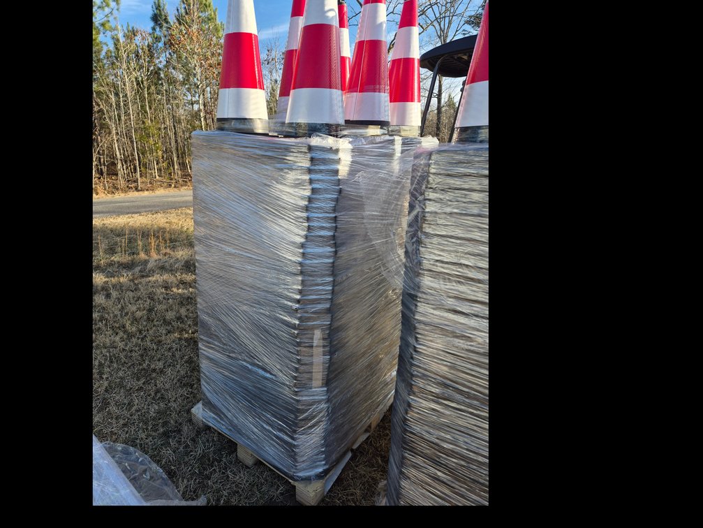 250 28" cones
