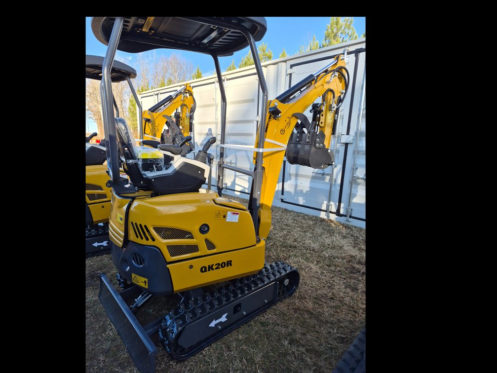 CFG QK20R mini excavator