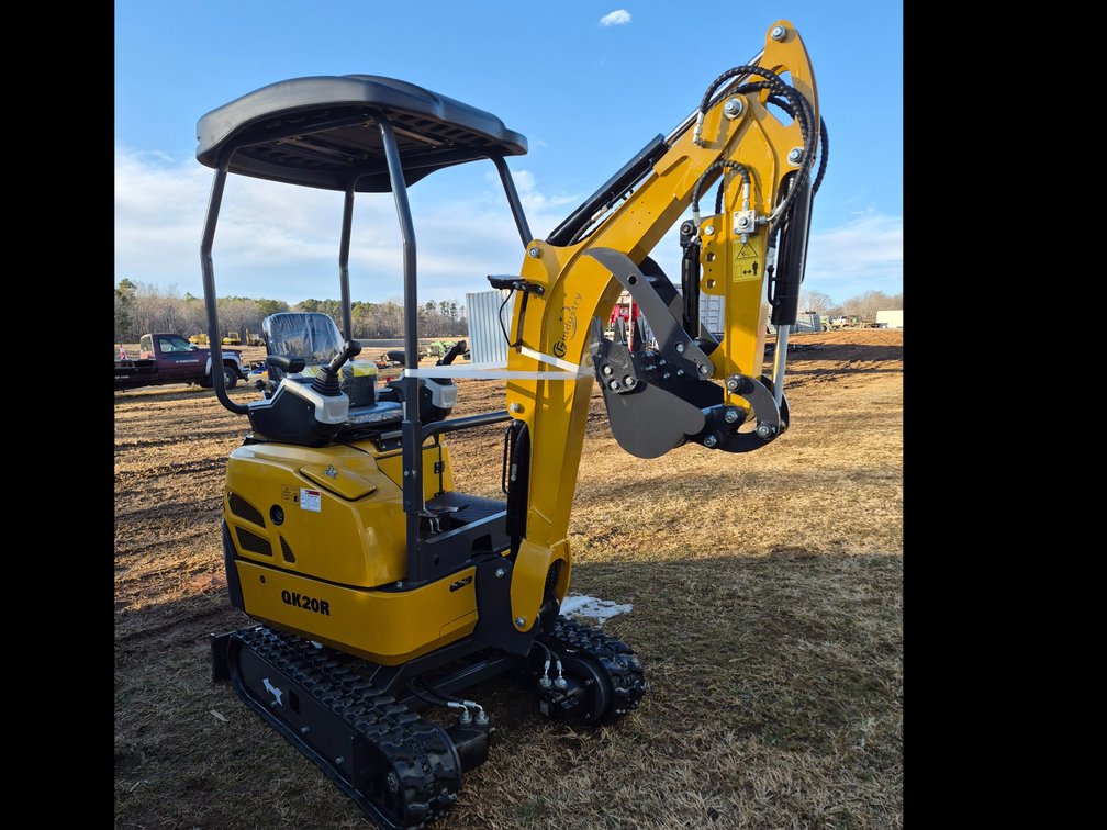 CFG QK20R mini excavator