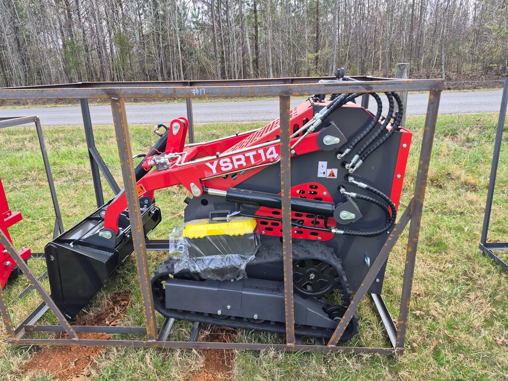 AGT YSRT14 mini skidsteer