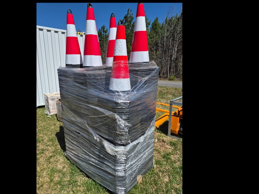 New set of 250 28 inch cones