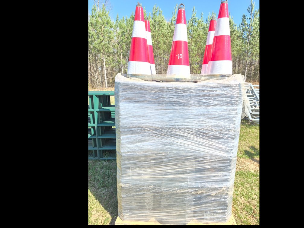 250 28 inch cones