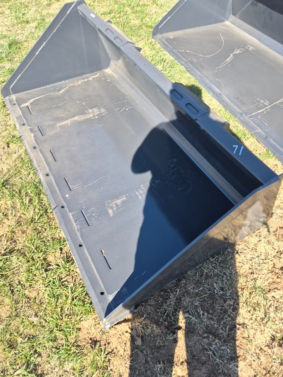 Wolverine 72W smooth bucket