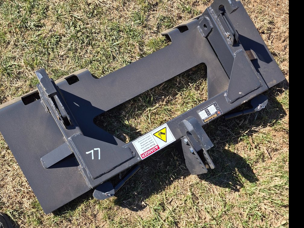 Skidsteer to 3pt adapter