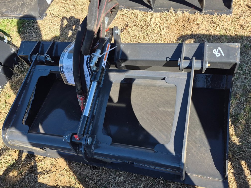 Wolverine mini skidsteer grapple