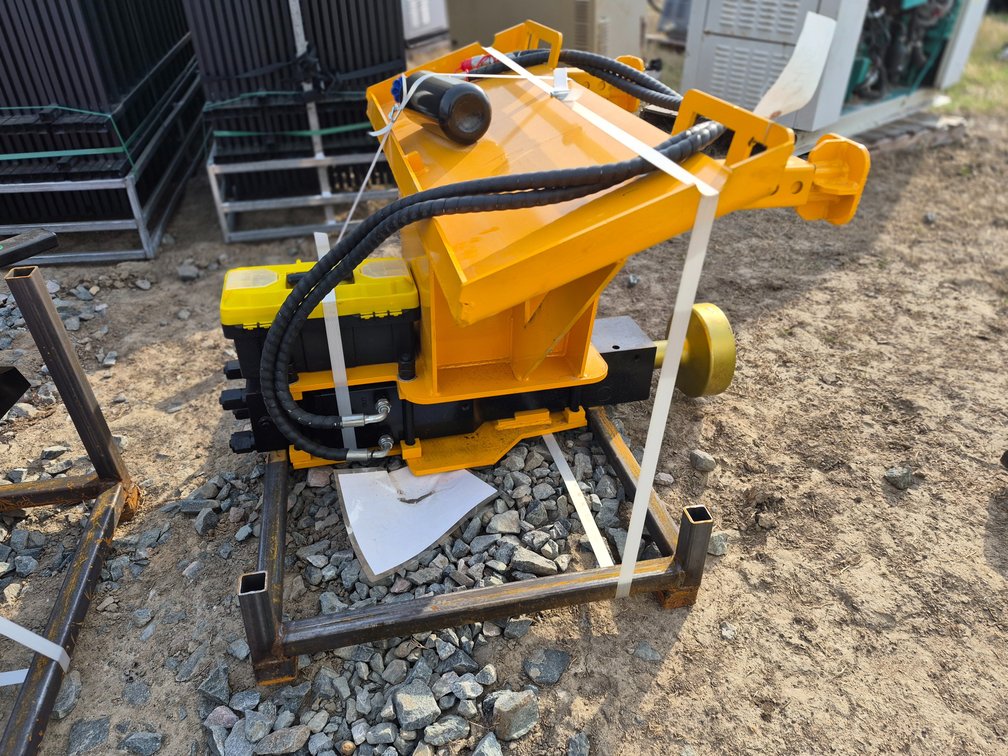 GIYI AD680 post driver