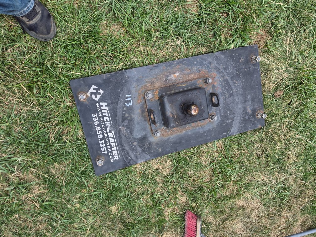 Gooseneck ball hitch