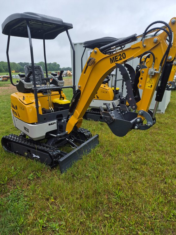 New Sd Lanch ME20 diesel excavator
