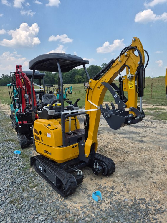 CFG QK20R mini excavator